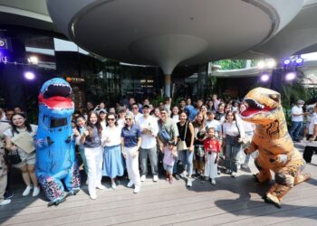 อลิอันซ์ อยุธยา เสิร์ฟรอยยิ้มและความอบอุ่น กิจกรรม Family Day 2026 ชวนลูกค้าผจญภัยบุกอาณาจักรไดโนเสาร์ ณ Jurassic World: The Experience Bangkok