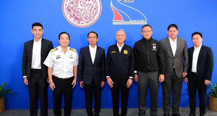 “พิพัฒน์” มอบนโยบายการทางพิเศษฯ เร่งเปิดทางด่วนใหม่แก้รถติด ย้ำก่อสร้างต้องปลอดภัย พร้อมดัน Easy Pass สู่ทางด่วนรักษ์โลก