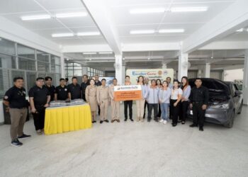 ธนชาตประกันภัย สนับสนุนสื่อการเรียนรู้ พัฒนาทักษะ EV ส่งมอบรถและแบตเตอรี่ที่ไม่ใช้งานแก่ 2 สถาบันการศึกษาในภาคใต้