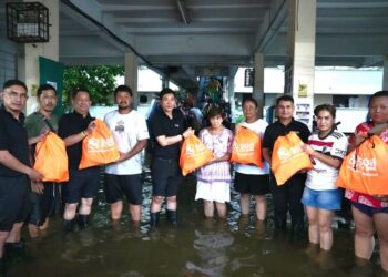 ธอส. ลงพื้นที่มอบถุงยังชีพ ช่วยเหลือผู้ประสบอุทกภัย ณ ชุมชนย่านบางกะปิ กรุงเทพฯ