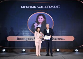 กรรมการผู้จัดการ ซีบีอาร์อี ประเทศไทย คว้ารางวัล Lifetime Achievement Award จากหอการค้าอังกฤษแห่งประเทศไทย